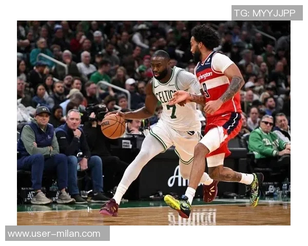 杰伦布朗回应球队三连败强调赛季初期需调整但不应找借口