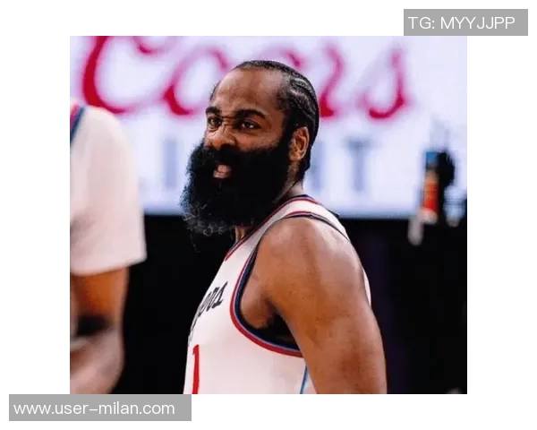 哈登训练中右肩酸痛引发关注旋转手臂时感到不适 哈登训练中右肩酸痛引发关注旋转手臂时感到不适